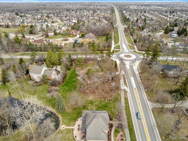 45401 W 9 Mile Road, Novi, MI 48374