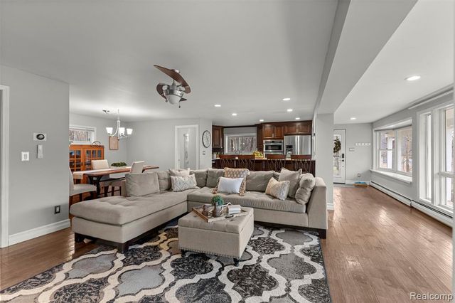 45401 W 9 Mile Road, Novi, MI 48374