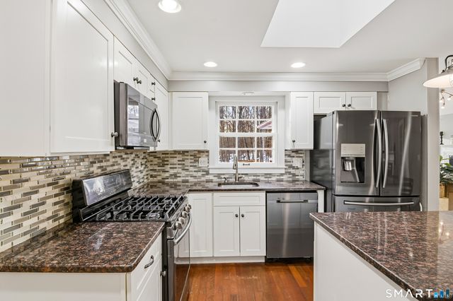 90 Robin Ridge Drive, Madison, CT 06443