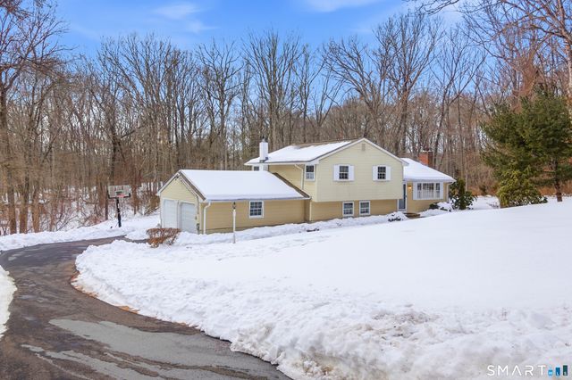 90 Robin Ridge Drive, Madison, CT 06443