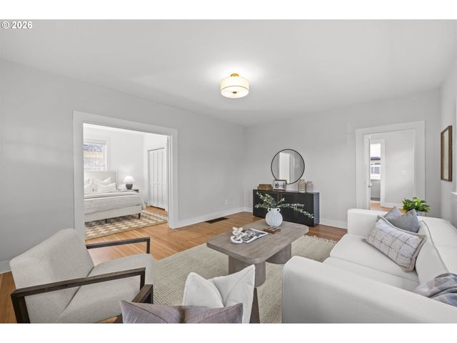 1831 Se 45TH Ave, Portland, OR 97215