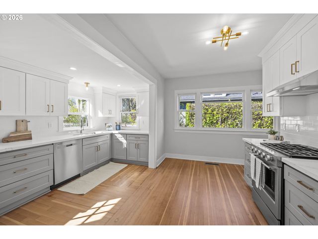 1831 Se 45TH Ave, Portland, OR 97215