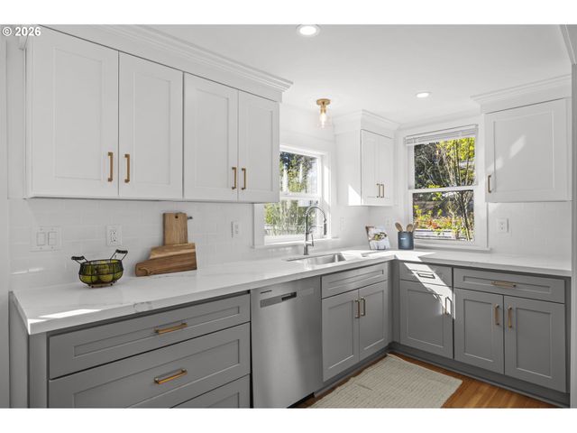 1831 Se 45TH Ave, Portland, OR 97215