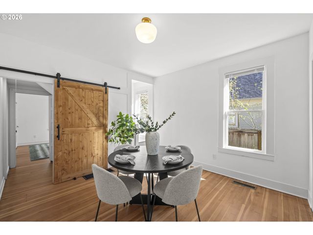 1831 Se 45TH Ave, Portland, OR 97215