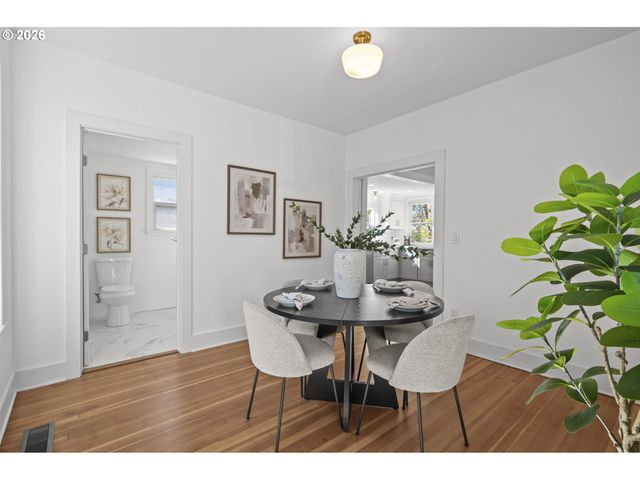 1831 Se 45TH Ave, Portland, OR 97215