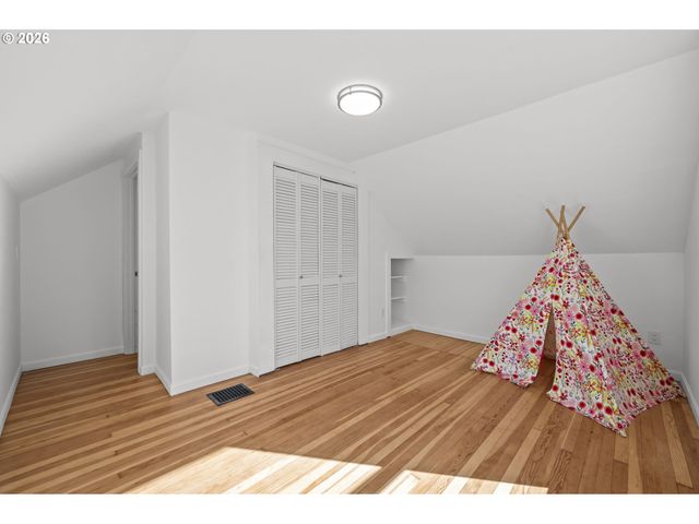 1831 Se 45TH Ave, Portland, OR 97215