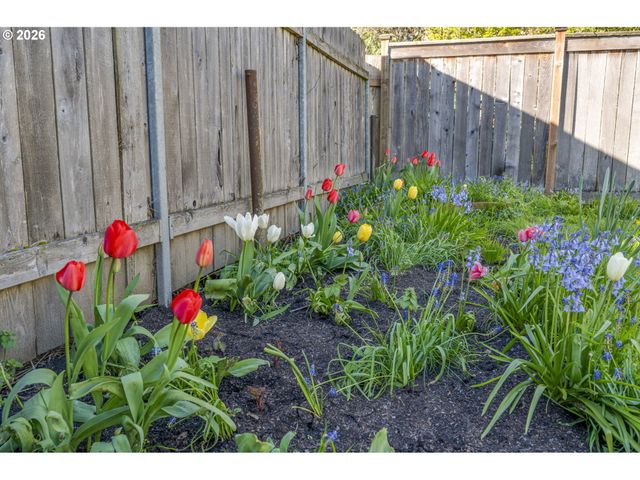 1831 Se 45TH Ave, Portland, OR 97215