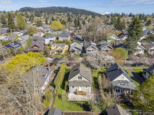 1831 Se 45TH Ave, Portland, OR 97215