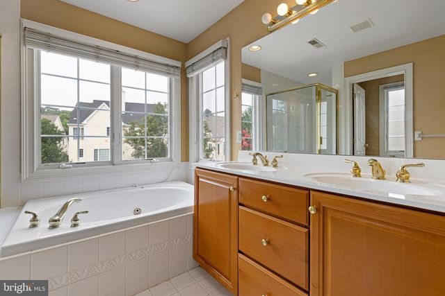 12 KENTSHIRE CT, Greenville, DE 19807