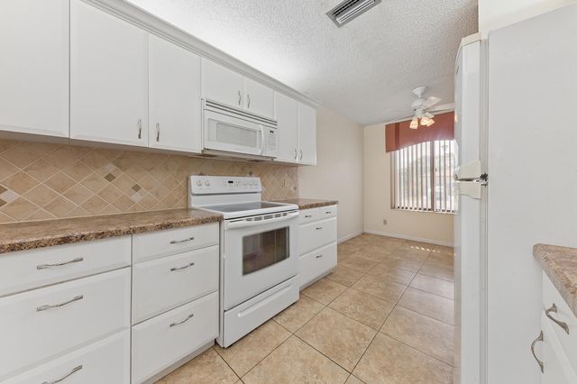10197 Kinswood Road, Boynton Beach, FL 33437