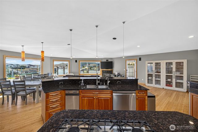 5309 Doon Way, Anacortes, WA 98221