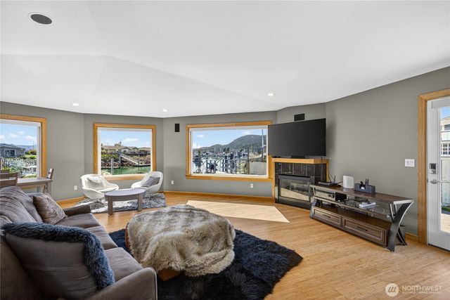 5309 Doon Way, Anacortes, WA 98221