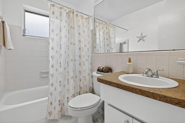 4305 NW 49th Drive, Tamarac, FL 33319