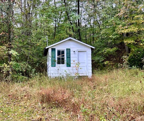 715 Miller Road, Pikeville, TN 37367