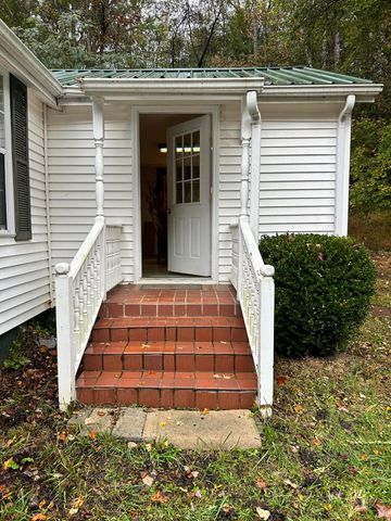 715 Miller Road, Pikeville, TN 37367