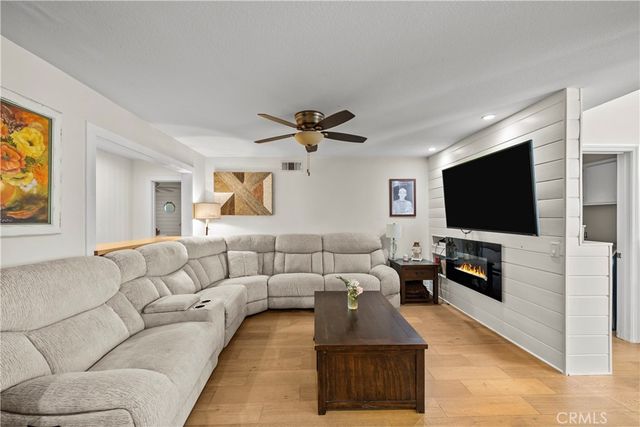 25520 Crockett Lane, Stevenson Ranch, CA 91381