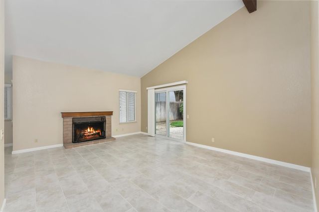 126 River Run Cir, Sacramento, CA 95833