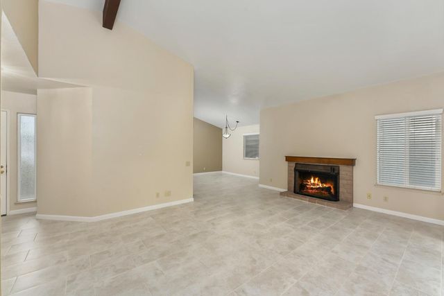 126 River Run Cir, Sacramento, CA 95833