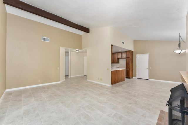 126 River Run Cir, Sacramento, CA 95833