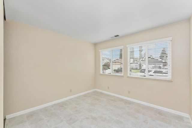 126 River Run Cir, Sacramento, CA 95833