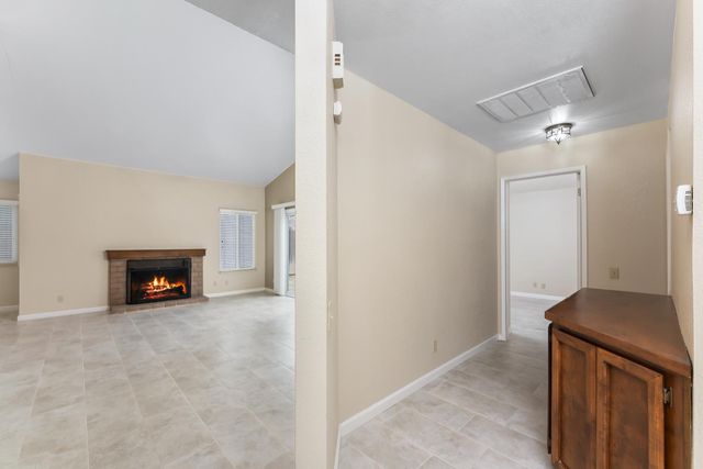 126 River Run Cir, Sacramento, CA 95833