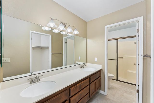 126 River Run Cir, Sacramento, CA 95833