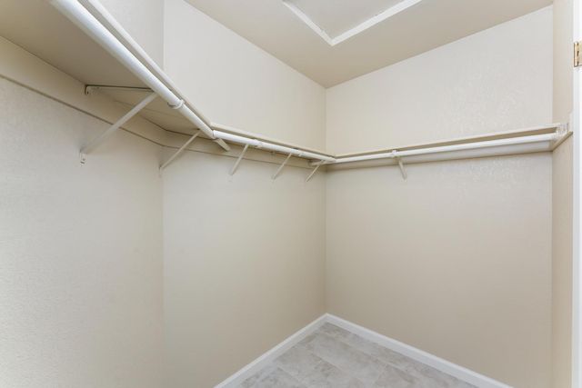 126 River Run Cir, Sacramento, CA 95833