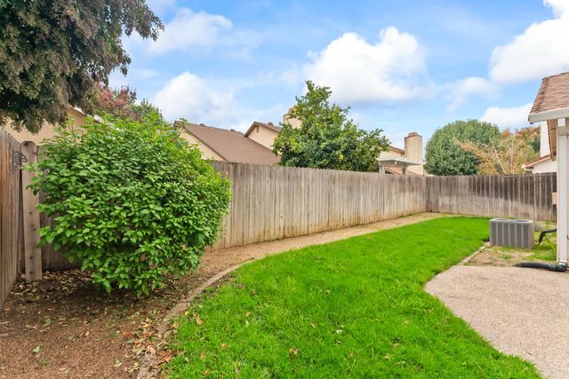 126 River Run Cir, Sacramento, CA 95833