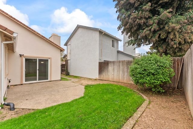 126 River Run Cir, Sacramento, CA 95833