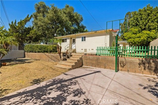 9601 Creemore Place, Tujunga (los Angeles), CA 91042
