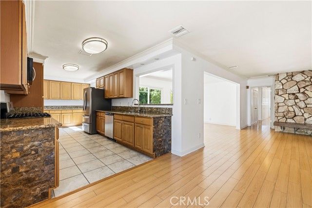 9601 Creemore Place, Tujunga (los Angeles), CA 91042