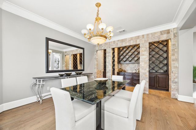 907 Enclave Lake Drive, Houston, TX 77077