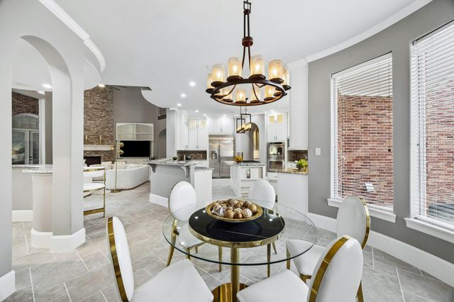 907 Enclave Lake Drive, Houston, TX 77077