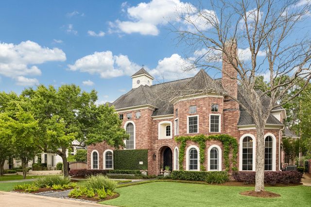 907 Enclave Lake Drive, Houston, TX 77077