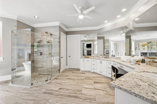 907 Enclave Lake Drive, Houston, TX 77077