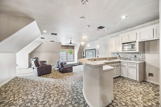 907 Enclave Lake Drive, Houston, TX 77077