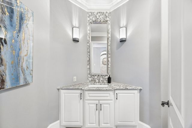 907 Enclave Lake Drive, Houston, TX 77077