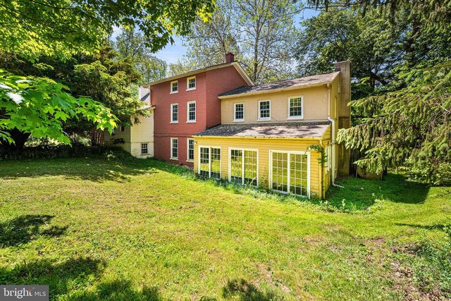 1383 HICKORY HILL RD, Chadds Ford, PA 19317