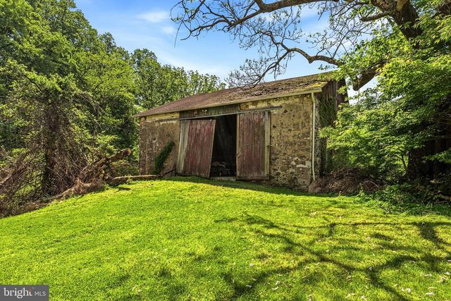 1383 HICKORY HILL RD, Chadds Ford, PA 19317