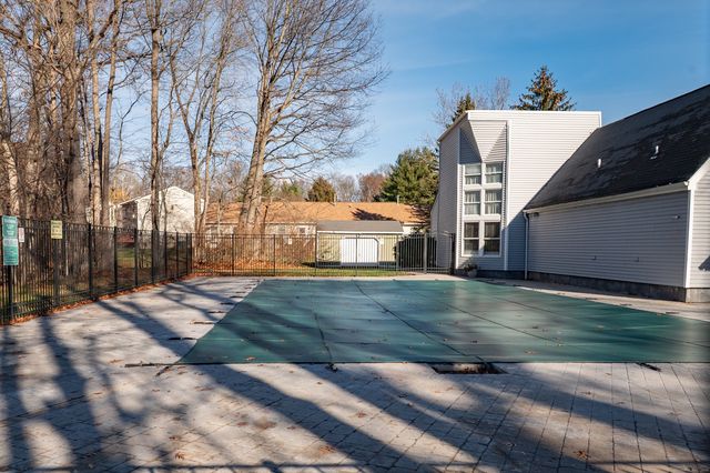 129 Brentwood Drive 129, Wallingford, CT 06492