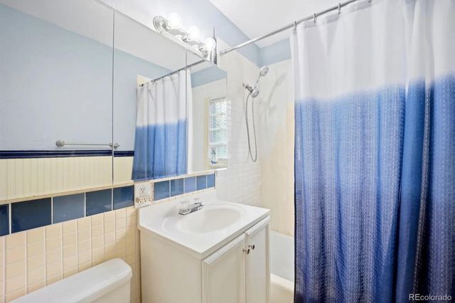 11693 E 7th Avenue, Aurora, CO 80010
