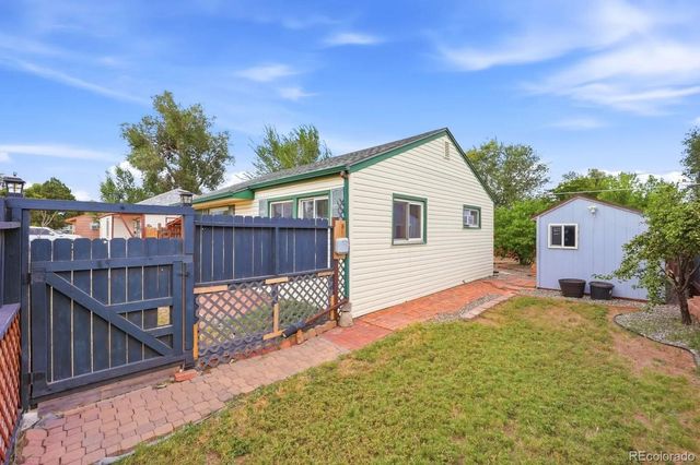11693 E 7th Avenue, Aurora, CO 80010