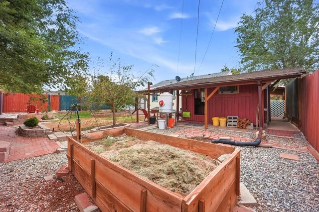11693 E 7th Avenue, Aurora, CO 80010