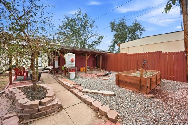 11693 E 7th Avenue, Aurora, CO 80010