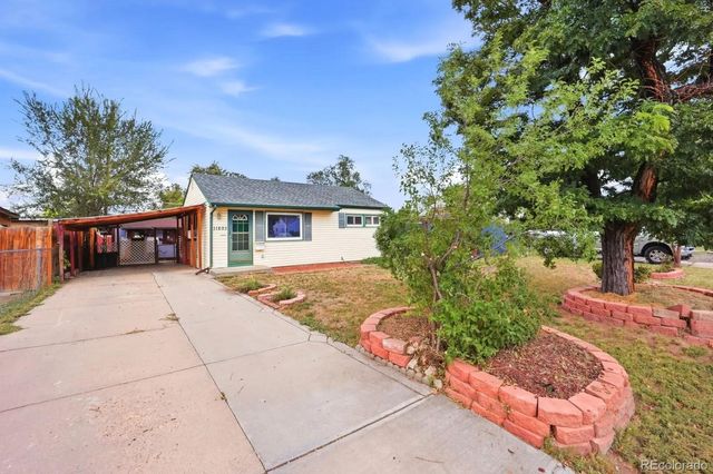 11693 E 7th Avenue, Aurora, CO 80010