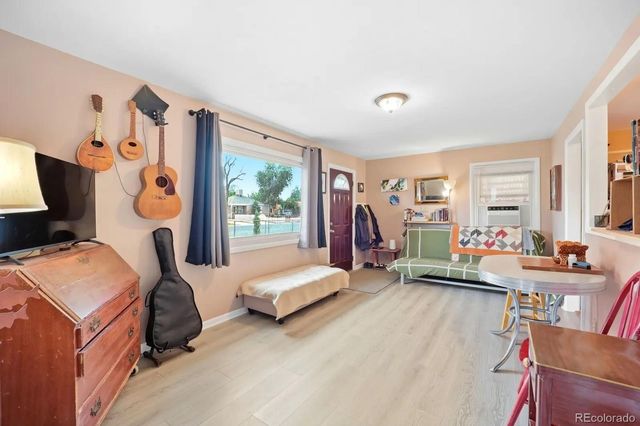 11693 E 7th Avenue, Aurora, CO 80010