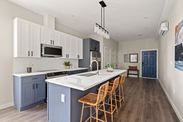 28 Hansborough St. 5, Boston, MA 02124