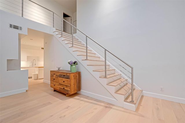 39 River Hollow Lane, Houston, TX 77027