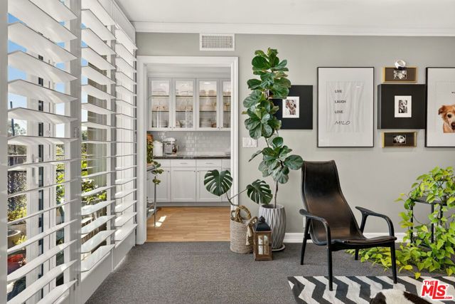 289 S Barrington Avenue A308, Los Angeles, CA 90049