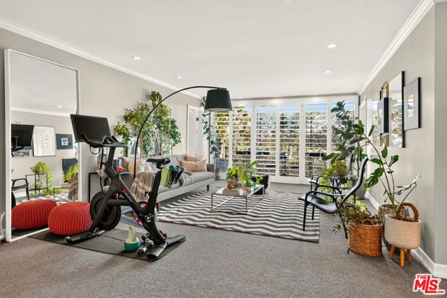 289 S Barrington Avenue A308, Los Angeles, CA 90049